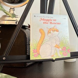 💛1986 Maggie To the Rescue Golden Book